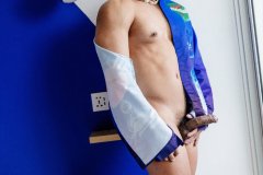 250
